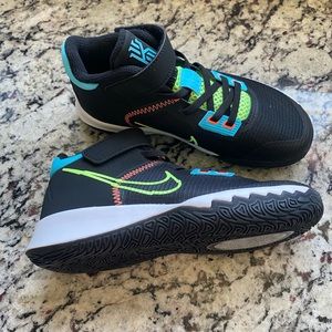 Nike Kyrie Flytrap 4 Black Lime Glow Size 1Y